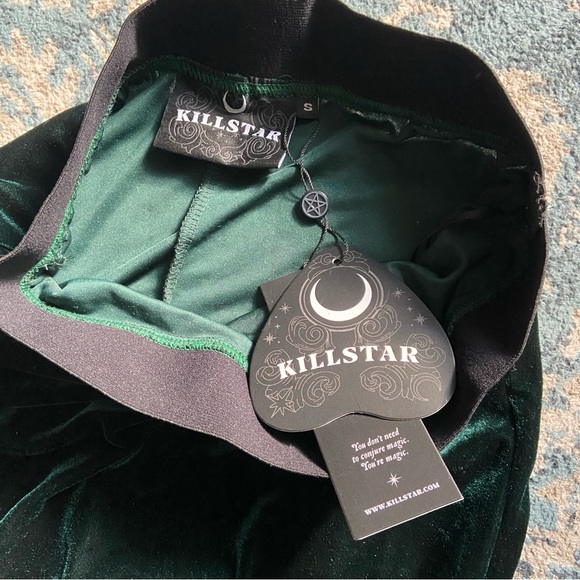 NWT Killstar Cassandra emerald green velvet miniskirt with garter size small - Picture 7 of 7